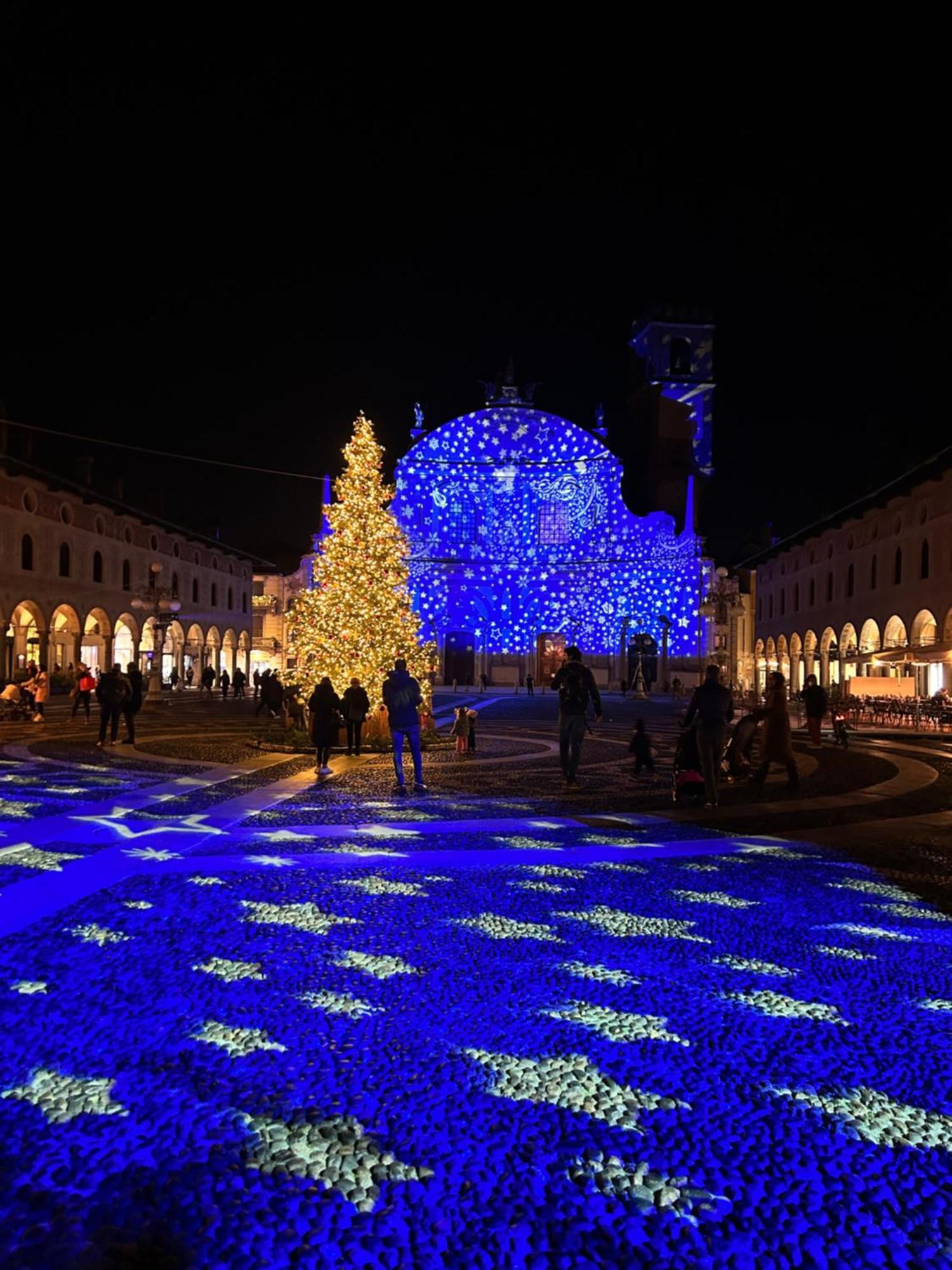 Emma Home Adiacente Alla Piazza Ducale Vigevano Exterior photo