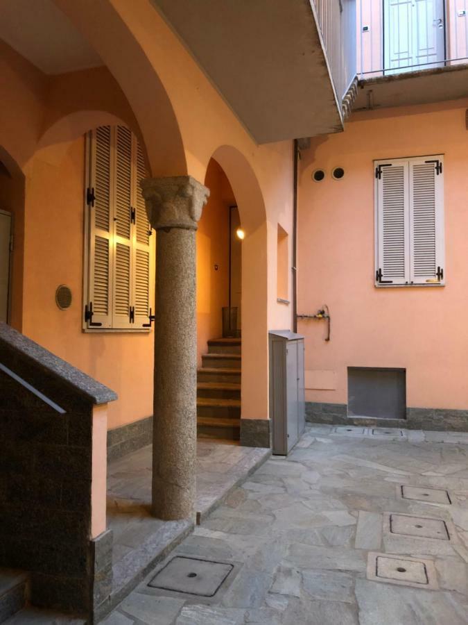Emma Home Adiacente Alla Piazza Ducale Vigevano Exterior photo